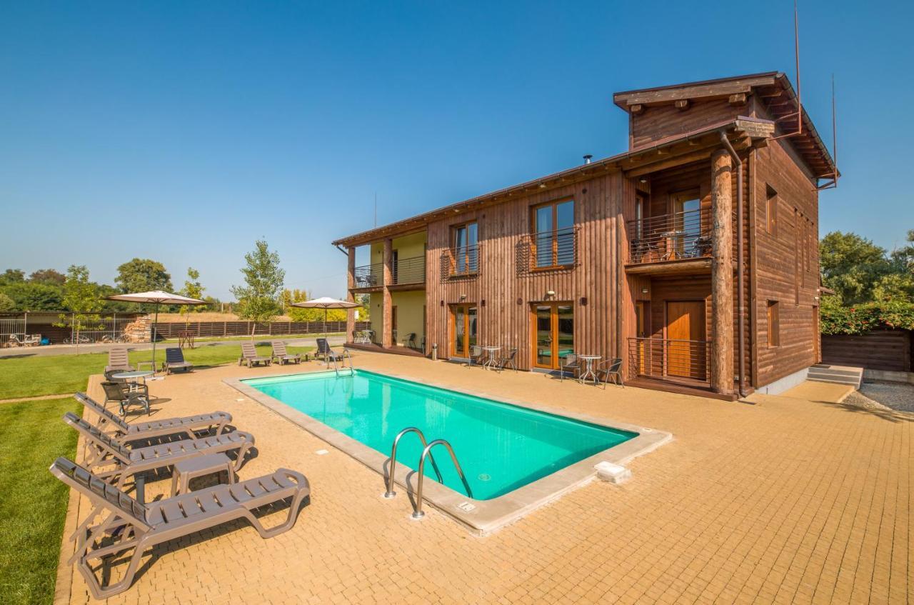 Eden Resort Yasnogorodka  외부 사진